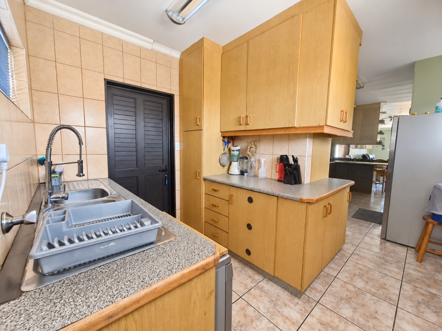 4 Bedroom Property for Sale in Hopefield Western Cape